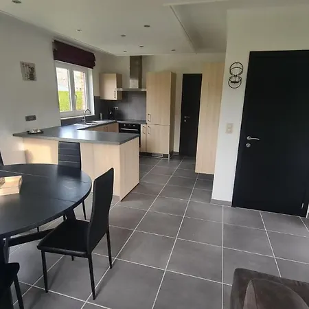 Au 14 - Au Calme Avec Jardin , Proche De Dinant Anhée