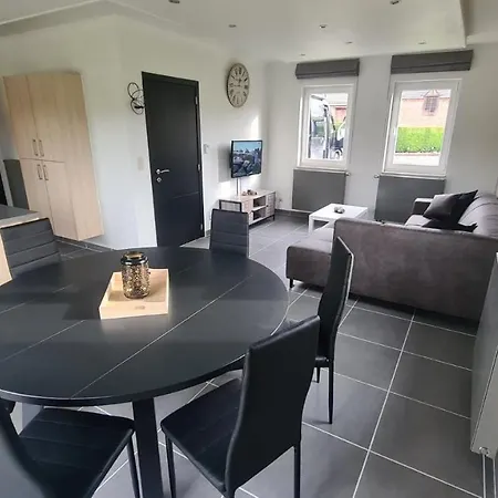 Feriehus Au 14 - Au Calme Avec Jardin , Proche De Dinant *